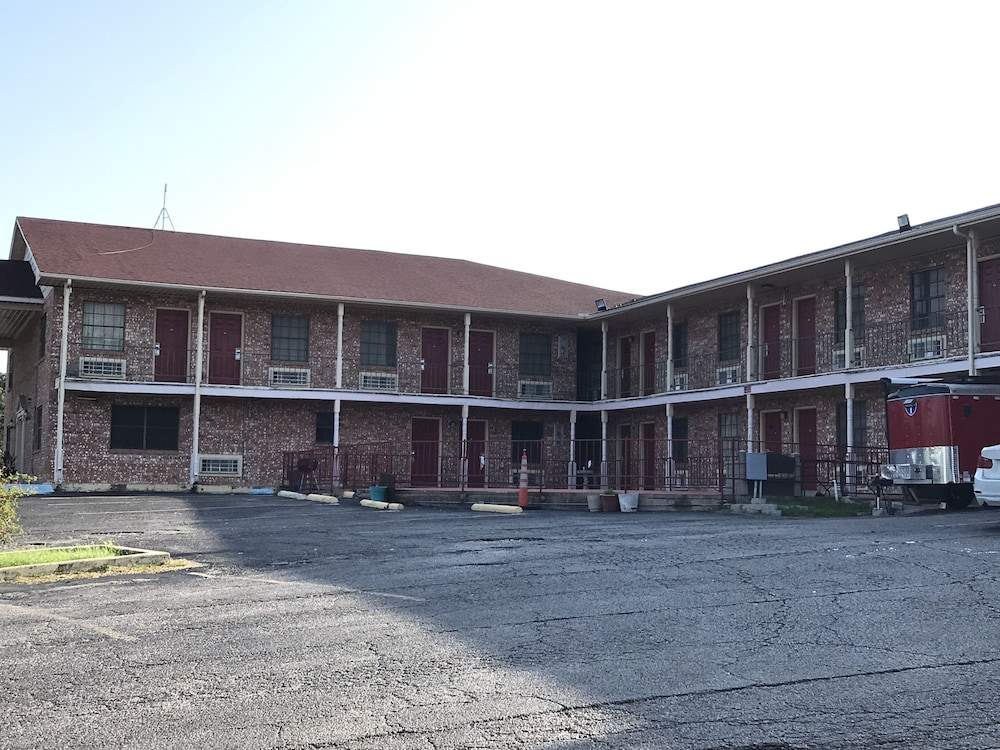 Executive Inn