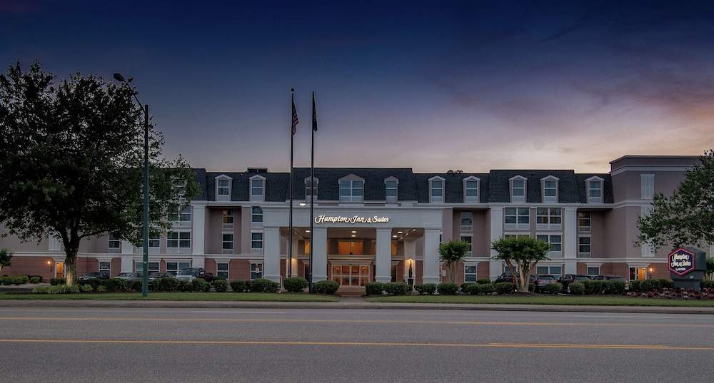 Hampton Inn & Suites Williamsburg-Richmond Rd.