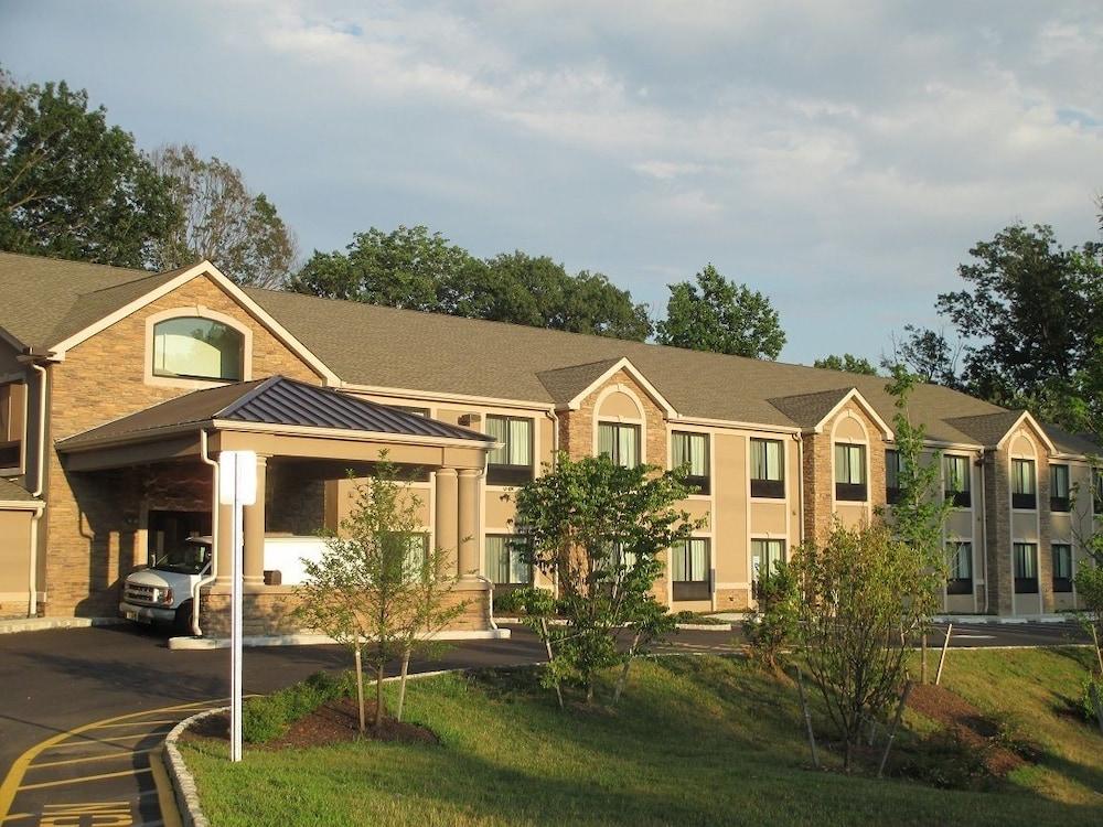 Red Carpet Inn And Suites Monmouth Jtc — hotel in Monmouth Junction