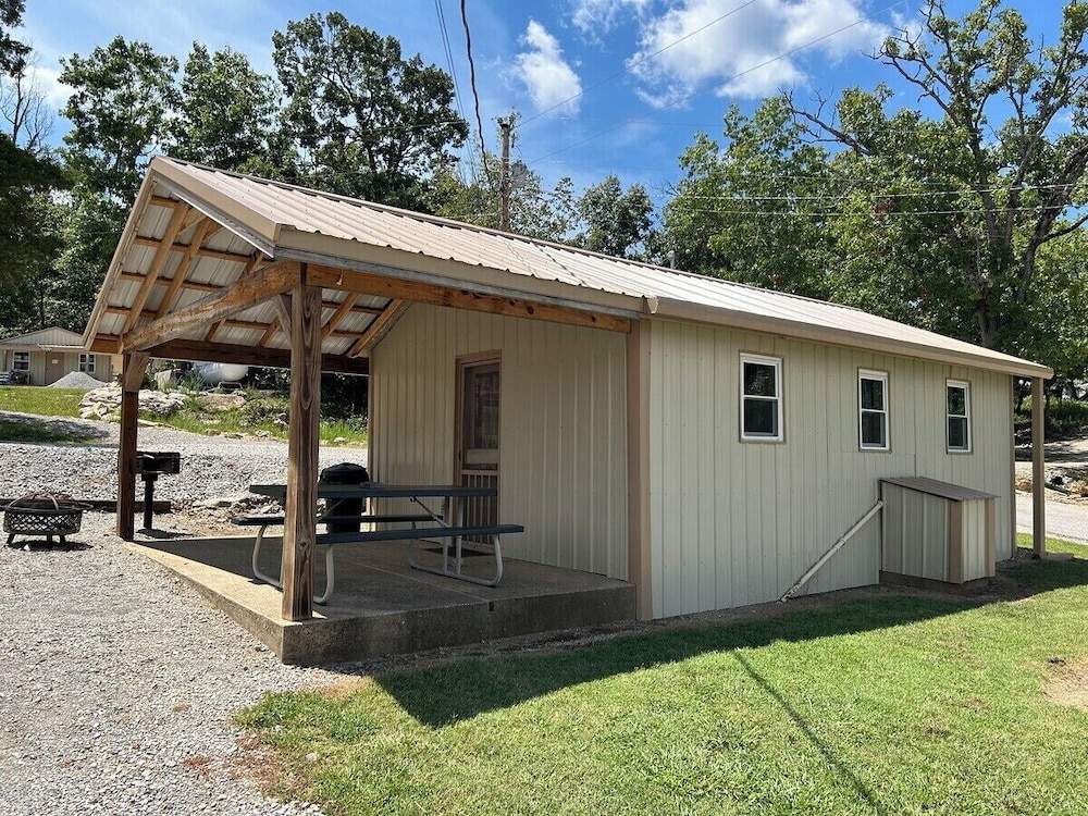 Kellers Kove Cabin and RV Resort