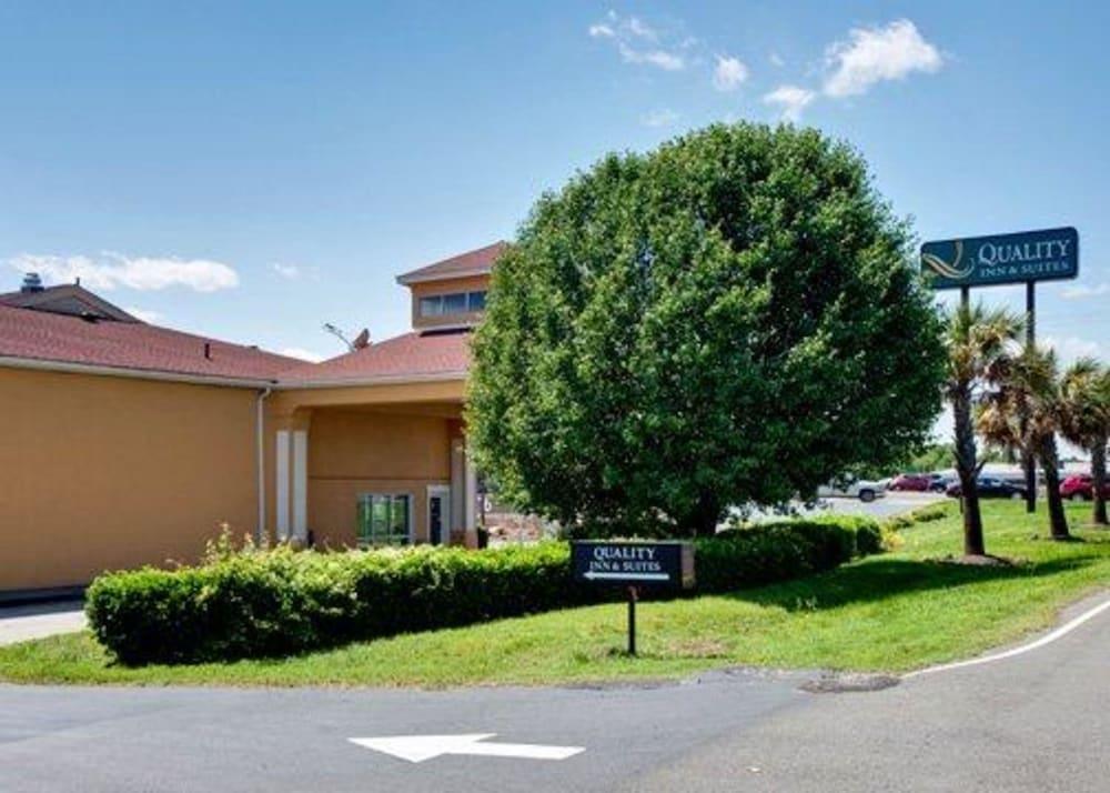 Quality Inn & Suites Monroe — hotel in Monroe
