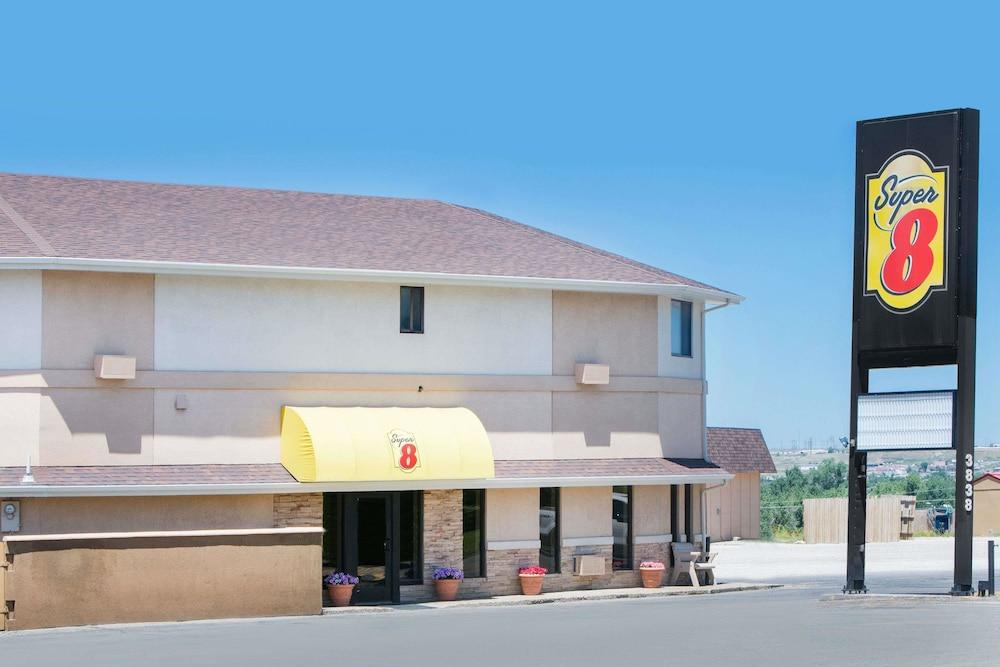Super 8 by Wyndham Casper West by the River — hotel in Casper