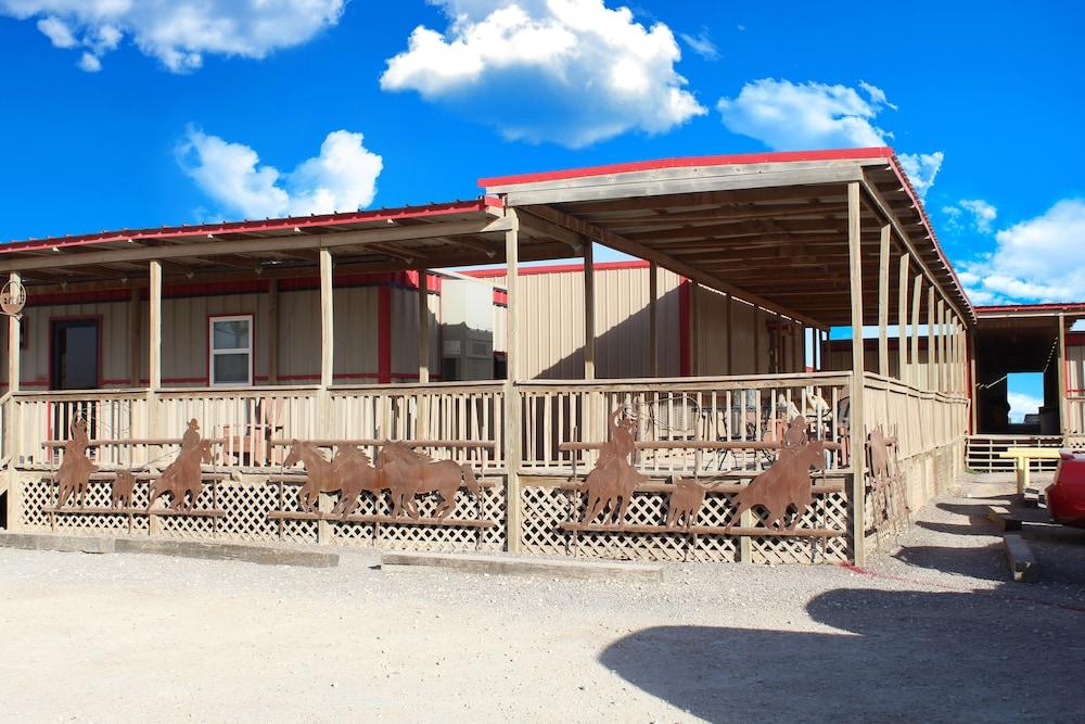 Target Hospitality-Orla North Lodge — hotel in Orla