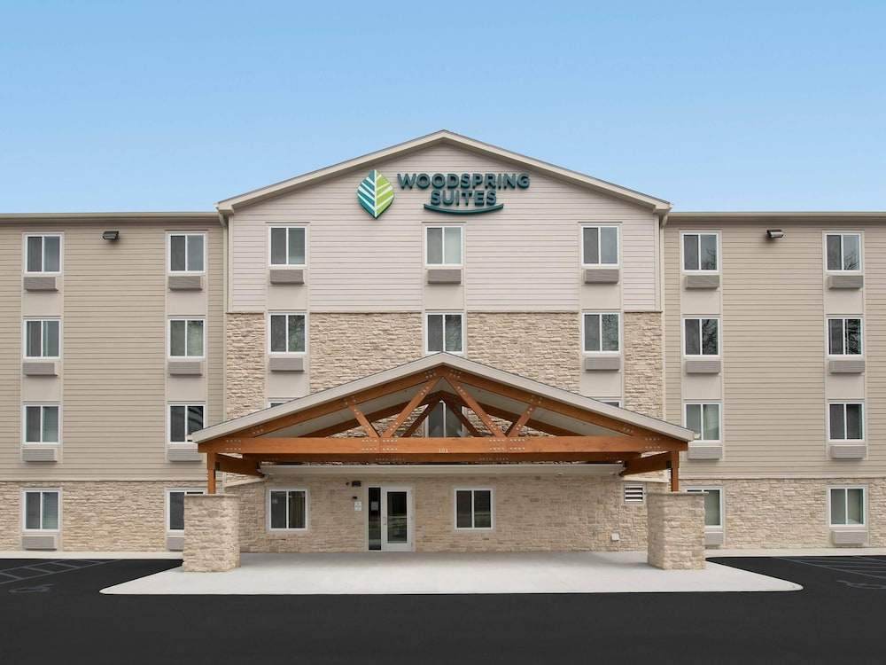 WoodSpring Suites Palm Springs – West Palm Beach