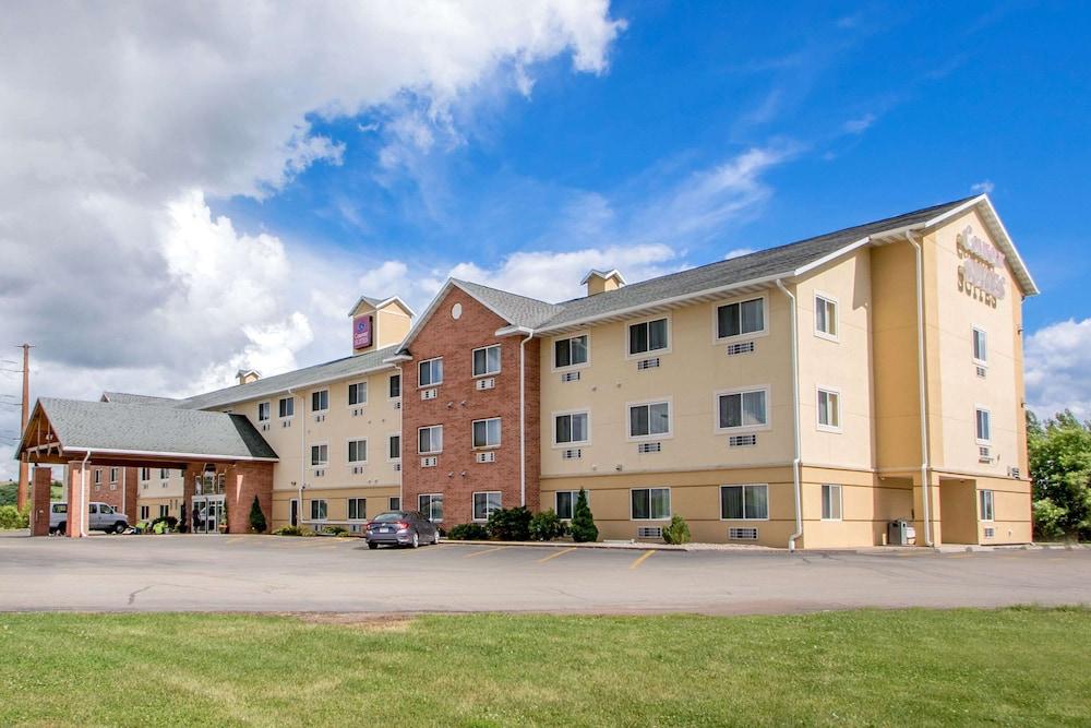 Comfort Suites Wisconsin Dells Area — hotel in Portage