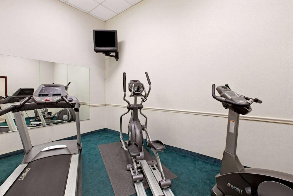 Travelodge by Wyndham Bellmawr — hotel in Bellmawr