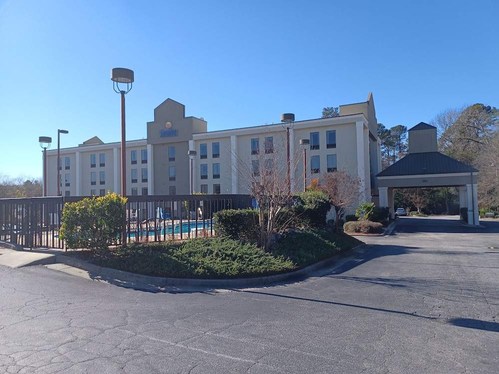 Comfort Inn & Suites Thomson