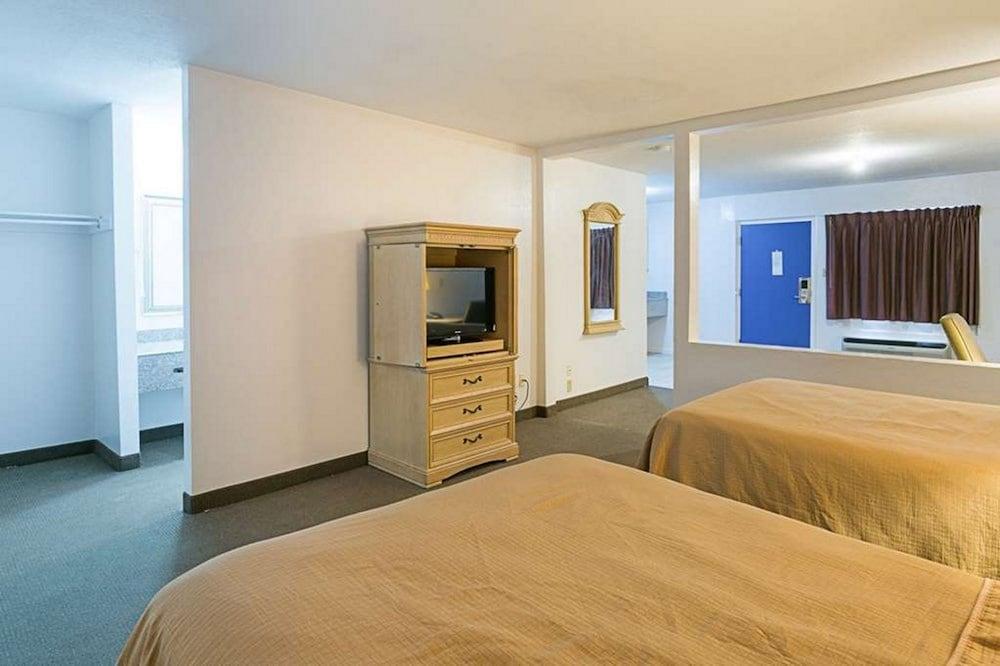 Rodeway Inn & Suites Enterprise — hotel in Enterprise