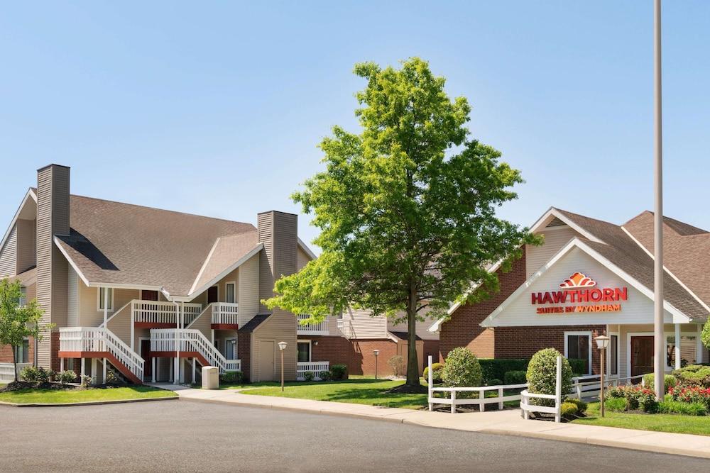 Hawthorn Suites by Wyndham Tinton Falls — hotel in Tinton Falls