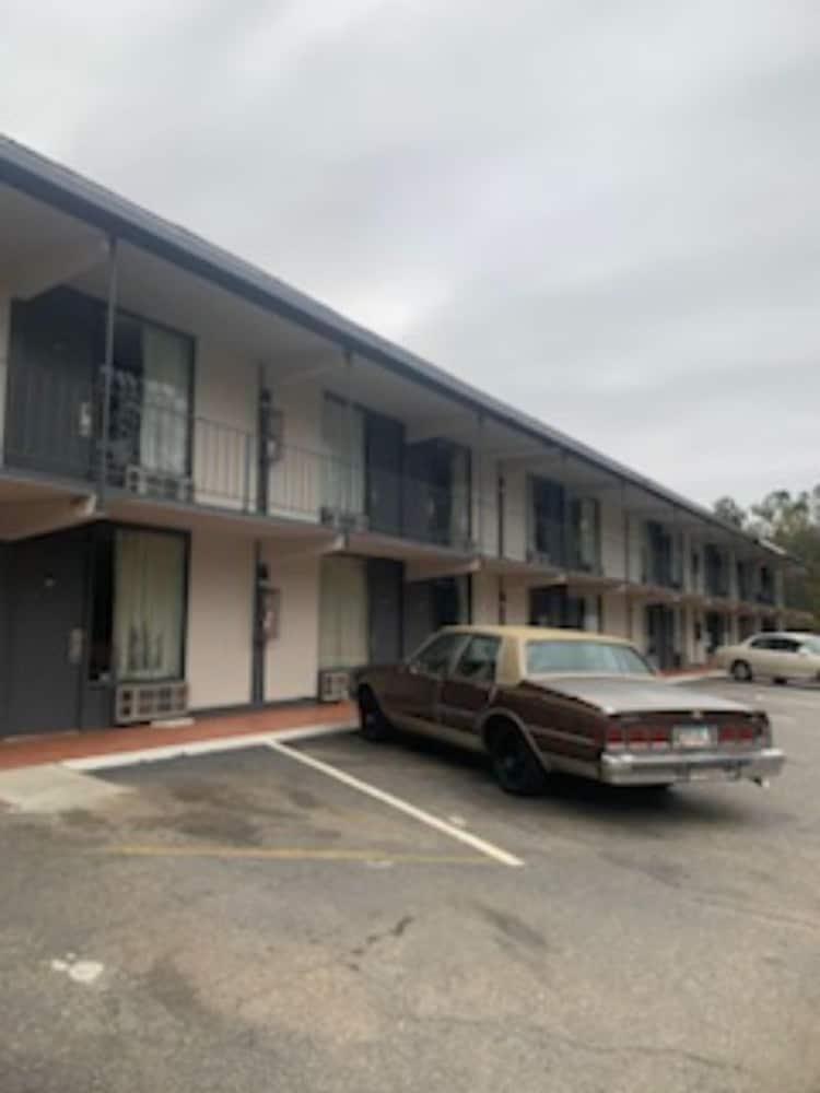 8 Inn — hotel in Americus