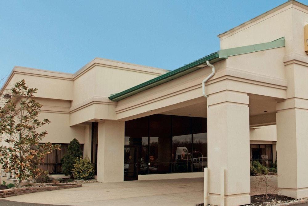 Ramada by Wyndham Fairfield NJ — hotel in Fairfield
