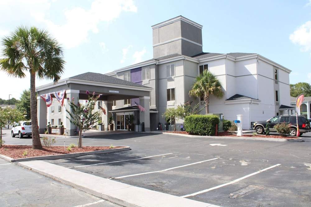 Wingate by Wyndham Kings Bay Naval Base / I-95