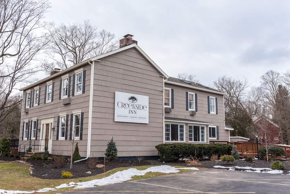 Creekside Inn