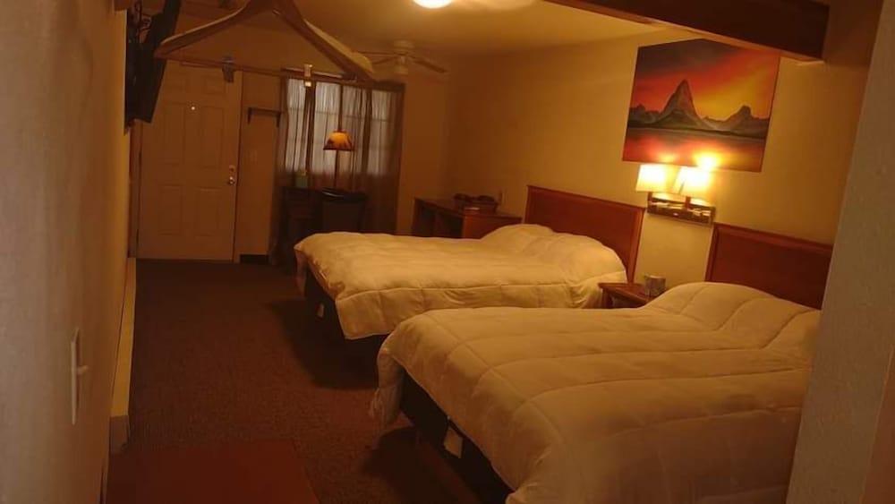 Little HiltInns — hotel in Browning