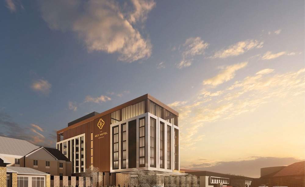 The Key Hotel Dubuque, Tapestry Collection by Hilton