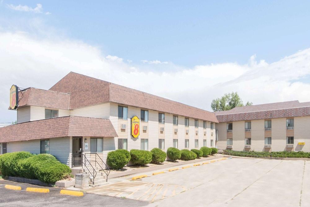 Super 8 by Wyndham Buffalo — hotel in Buffalo