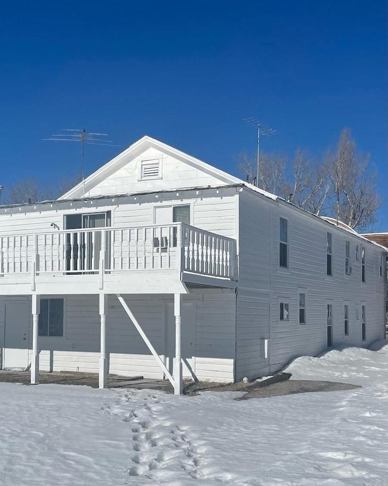 The Bodie Hotel — hotel in Bridgeport