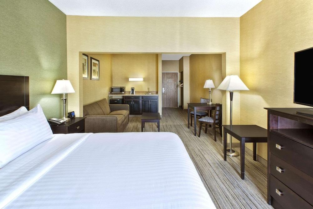 Country Inn & Suites by Radisson, Benton Harbor-St. Joseph, MI — hotel in Benton Harbor