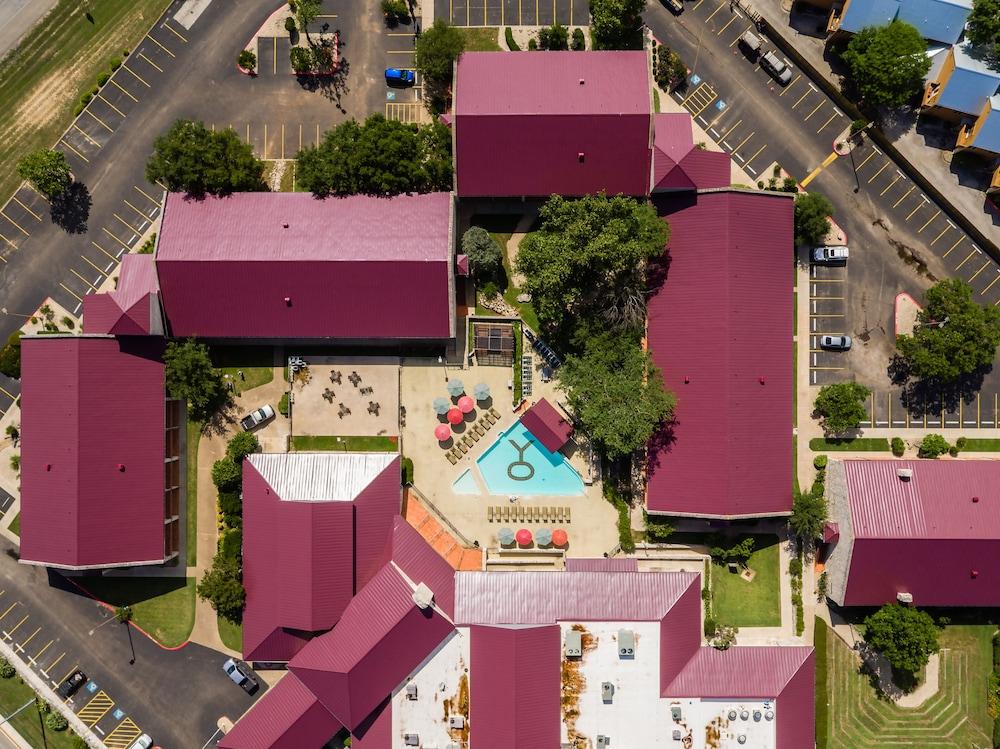 Y O Ranch Hotel — hotel in Kerrville