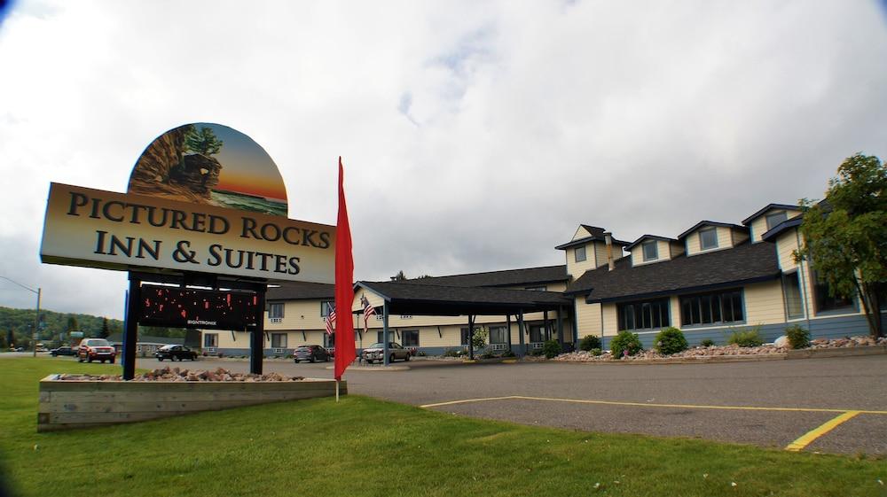 Pictured Rocks Inn & Suites — hotel in Munising