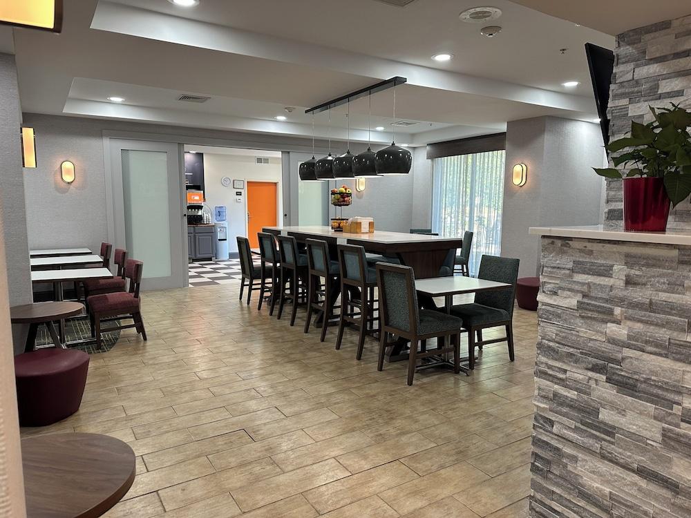 Hampton Inn Brattleboro — hotel in Brattleboro