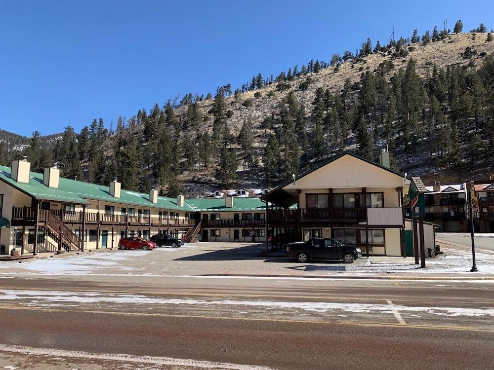 Ponderosa Lodge, an Ascend Collection Hotel — hotel in Red River
