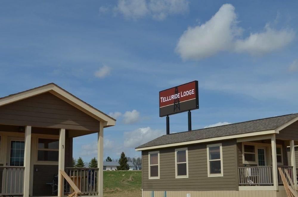 Telluride Lodge — hotel in Watford City