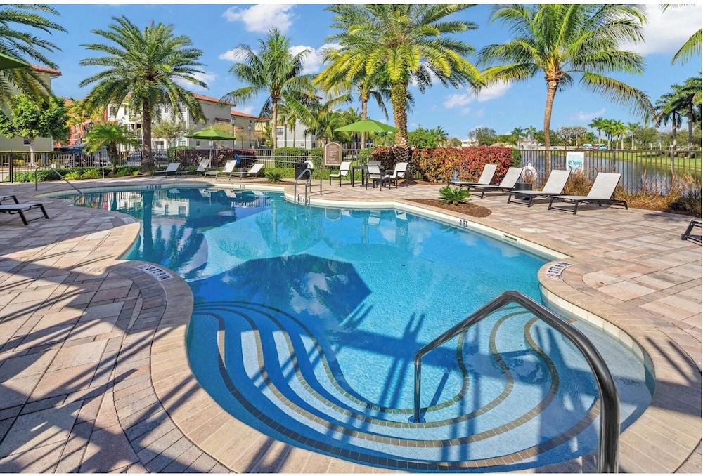Miramar Apartments By Landing — hotel in Miramar
