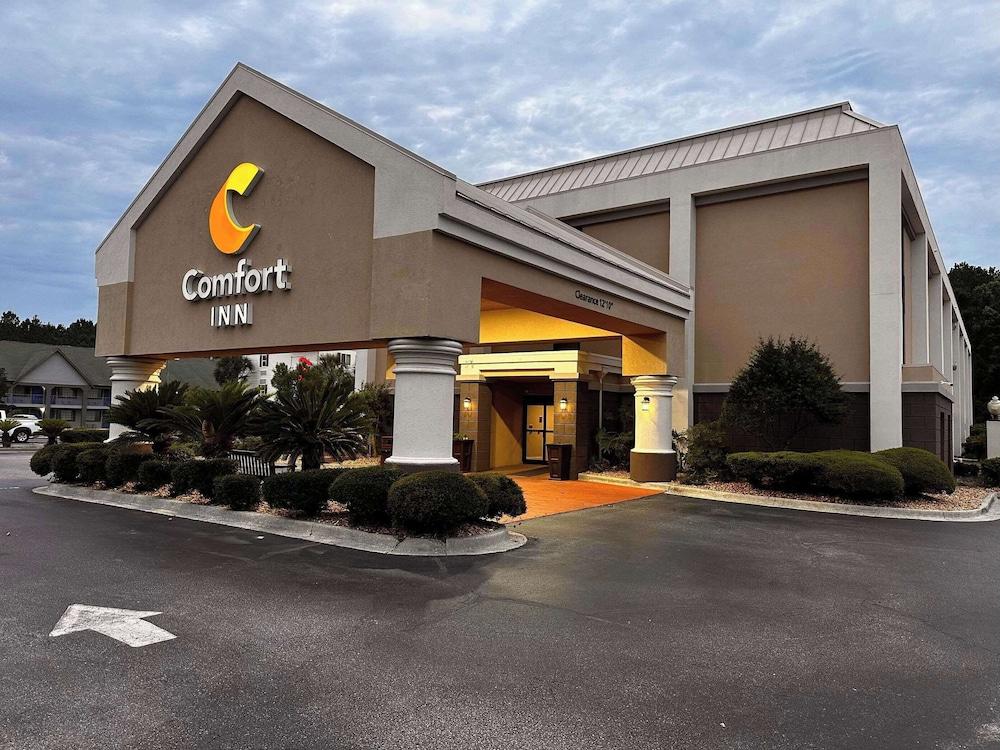 Comfort Inn Darien - North Brunswick — hotel in Darien