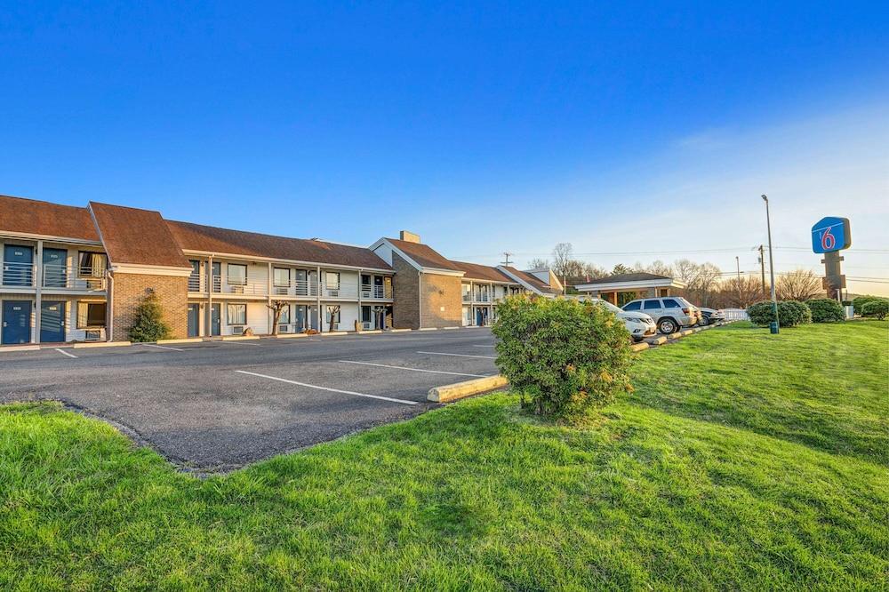 Motel 6 Hillsville, VA — hotel in Hillsville