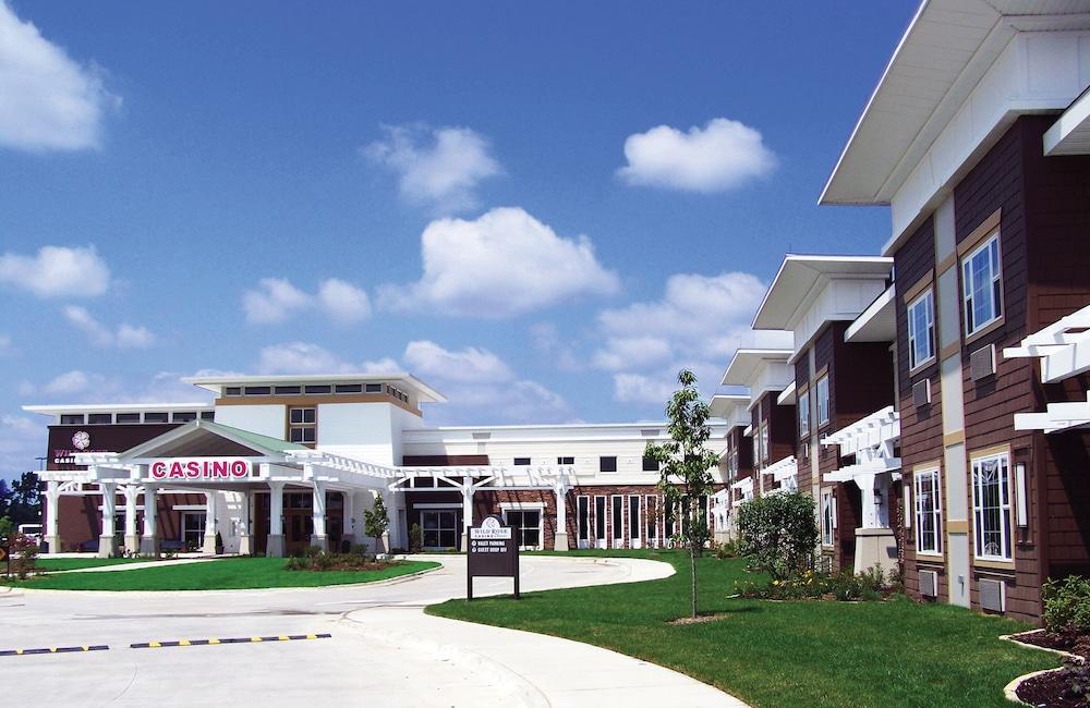 Wild Rose Casino & Hotel Clinton — hotel in Clinton