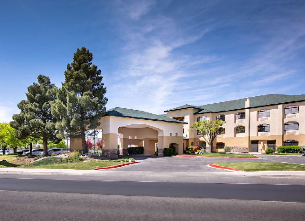 CASH REWARDS INN & SUITES — hotel in Roswell