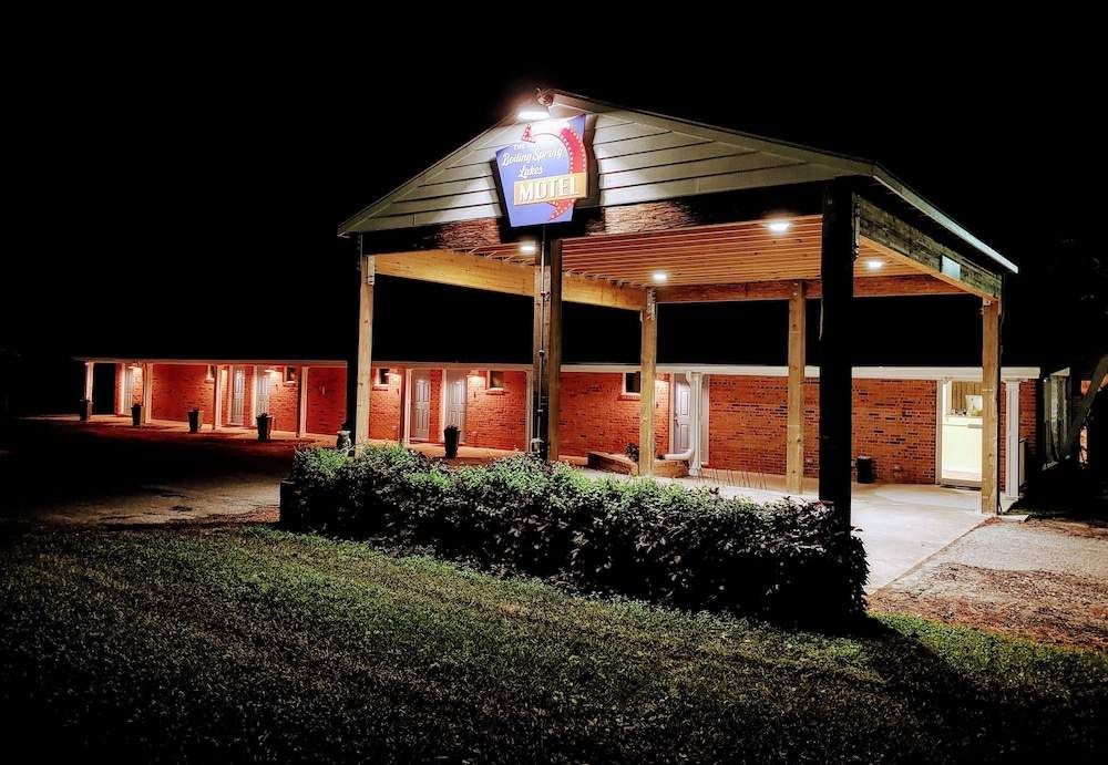 Boiling Spring Lakes Motel